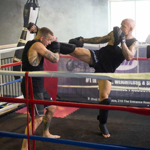 PU Leather Muay Thai Kick MMA Boxing Gloves Supreme Box Logo For